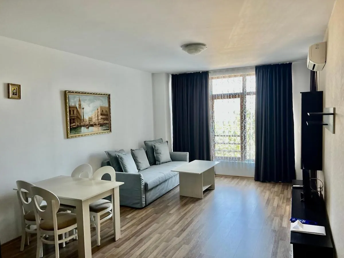 Continental Apartments Золотые Пески Апарт-отель
